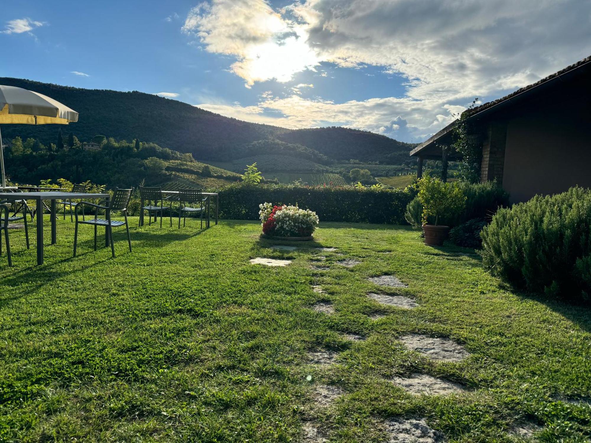 Villa Del Sole San Gimignano Esterno foto